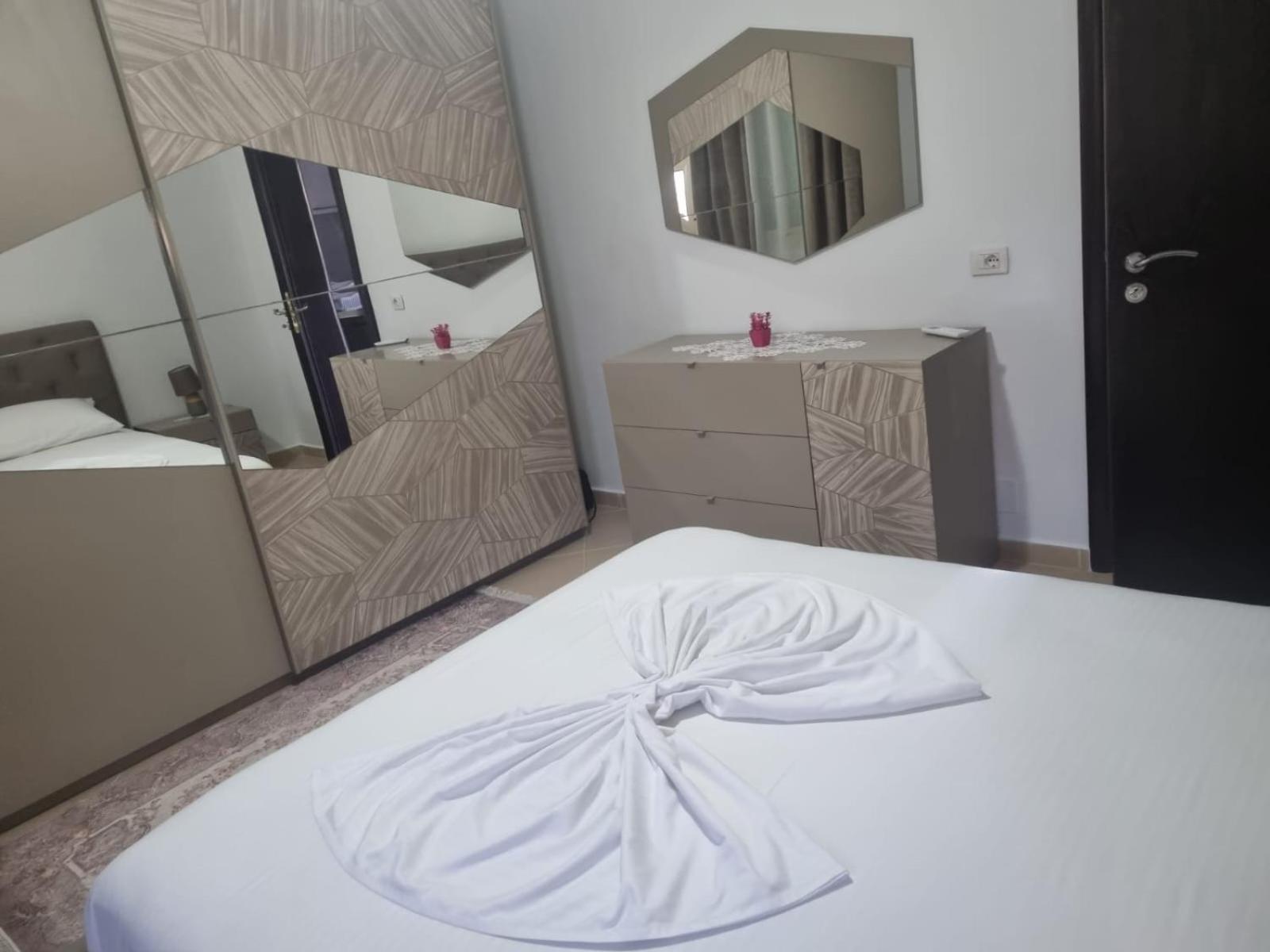 Vila Megi-Rent Room Vlora Kültér fotó