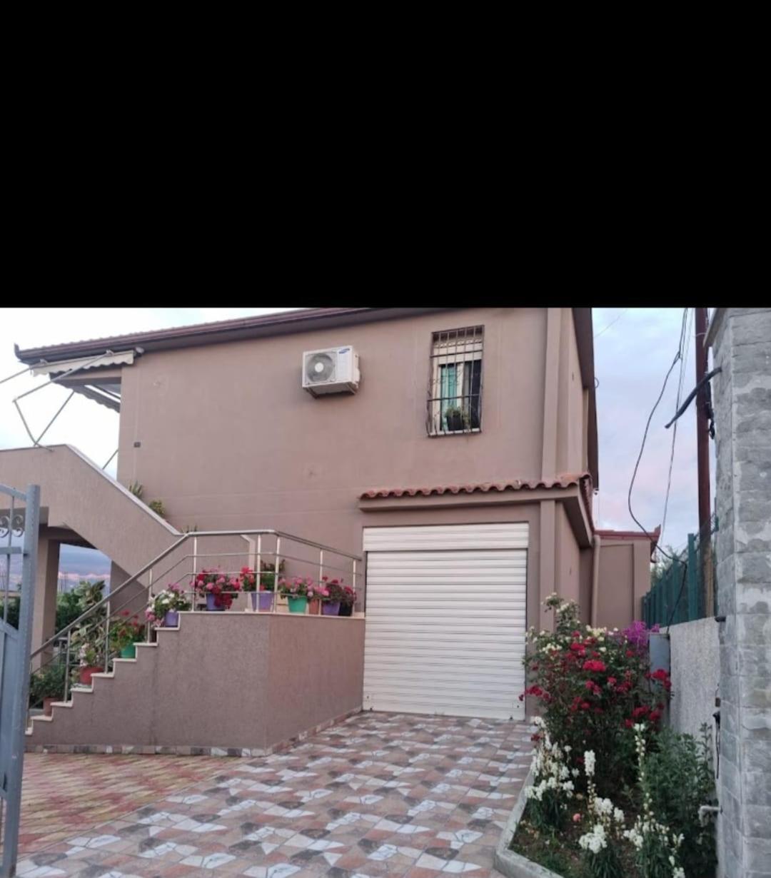 Vila Megi-Rent Room Vlora Kültér fotó