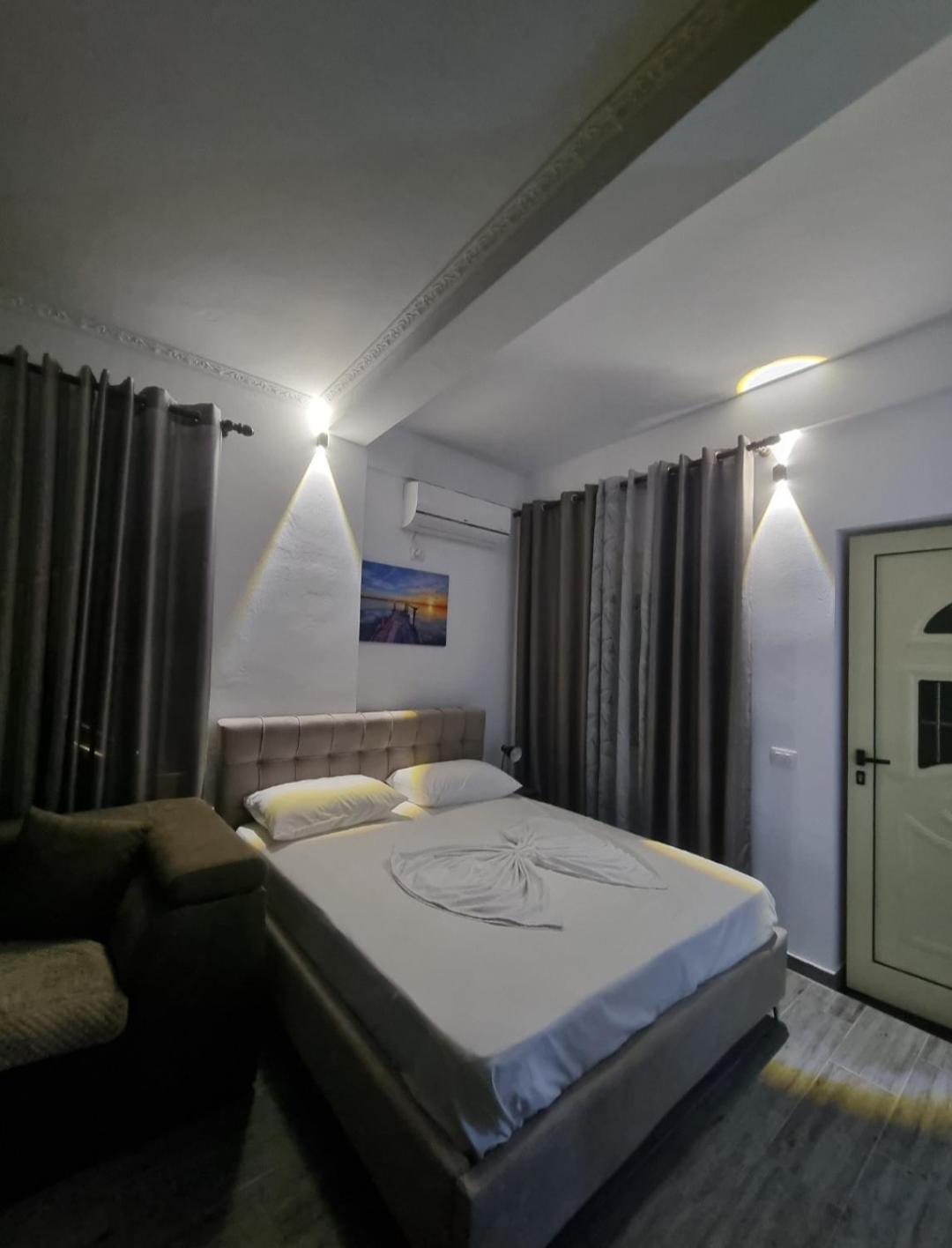 Vila Megi-Rent Room Vlora Kültér fotó