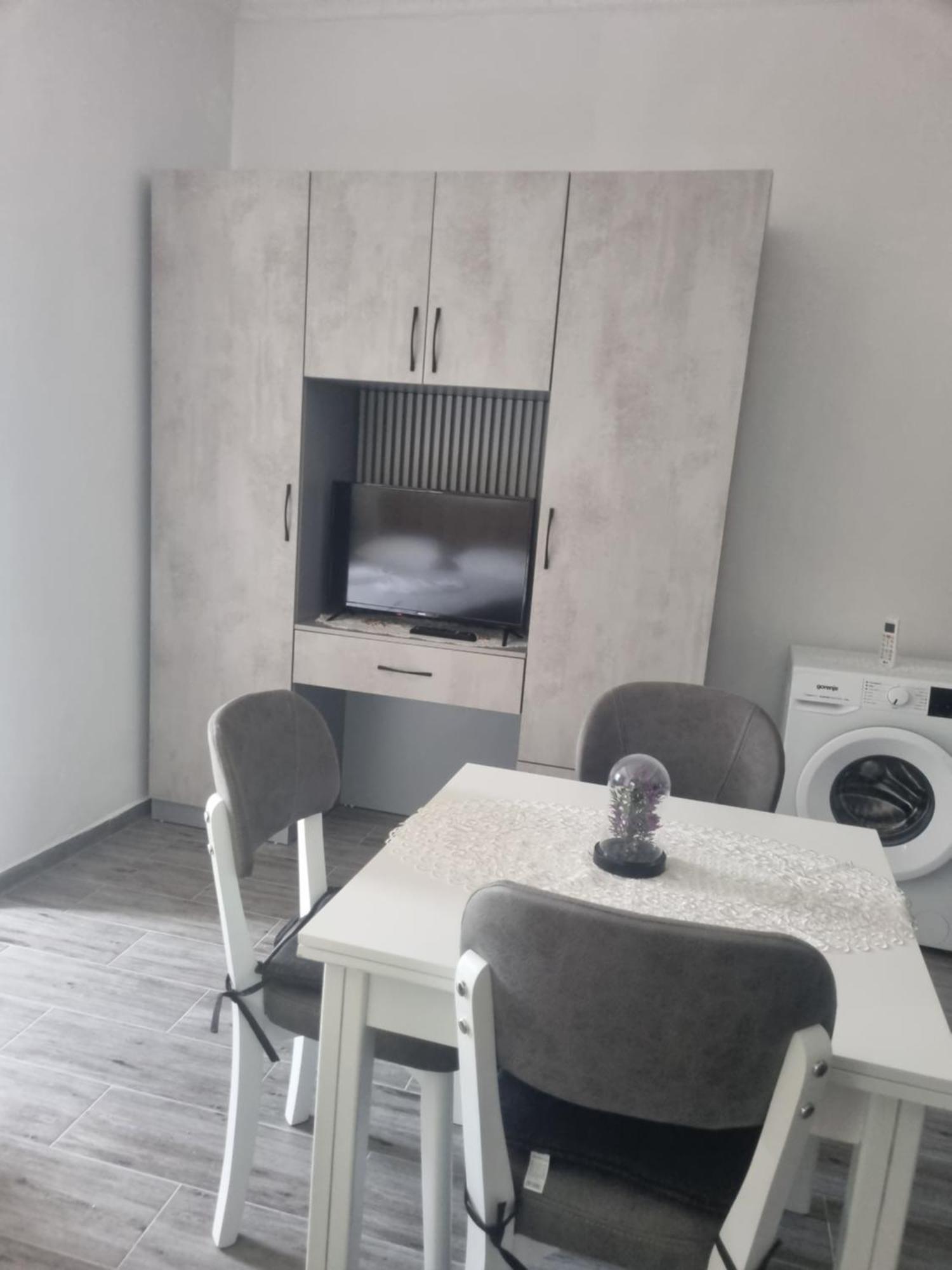 Vila Megi-Rent Room Vlora Kültér fotó